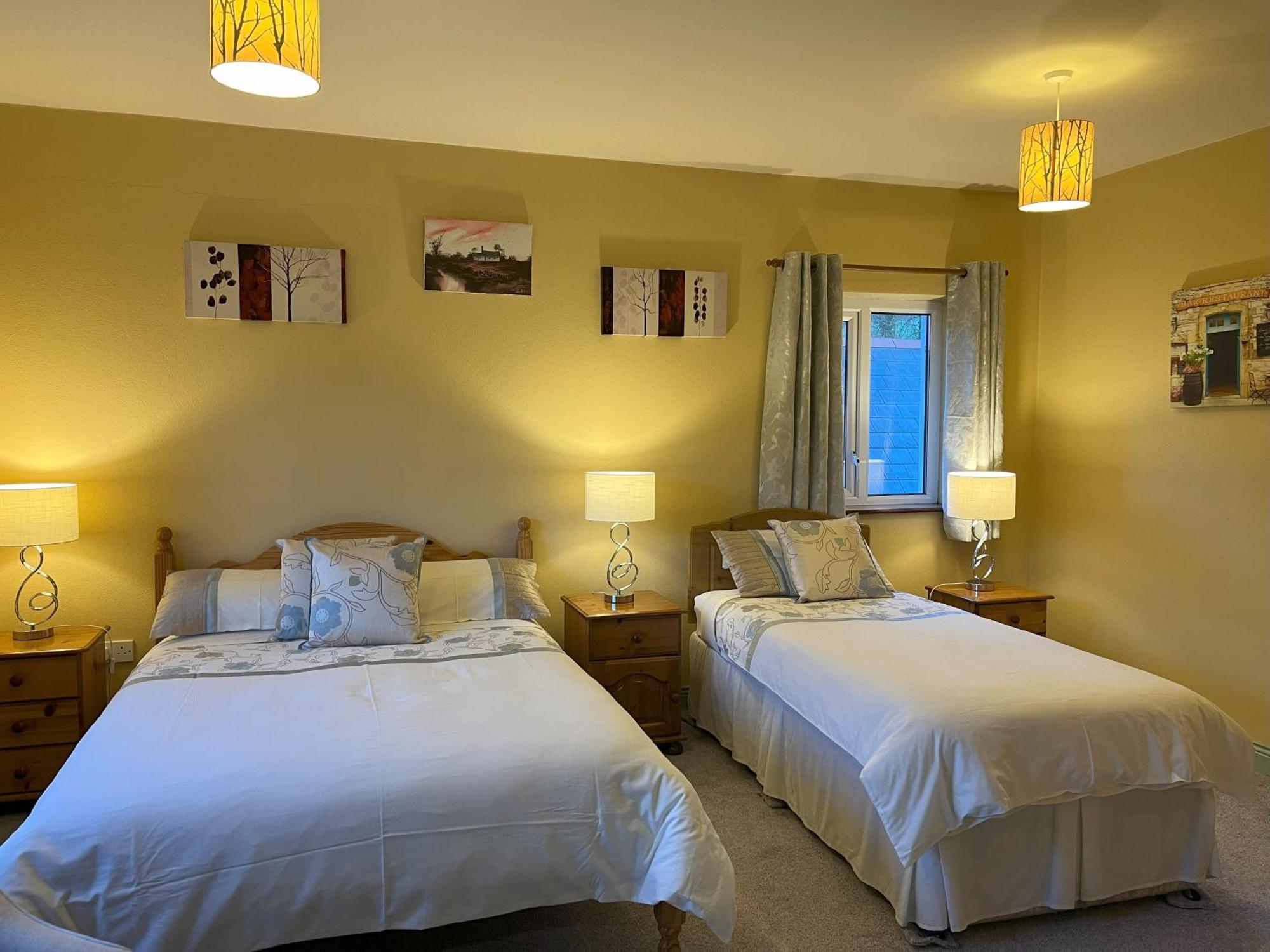 Pk Lodge Bed And Breakfast Skibbereen Exterior photo