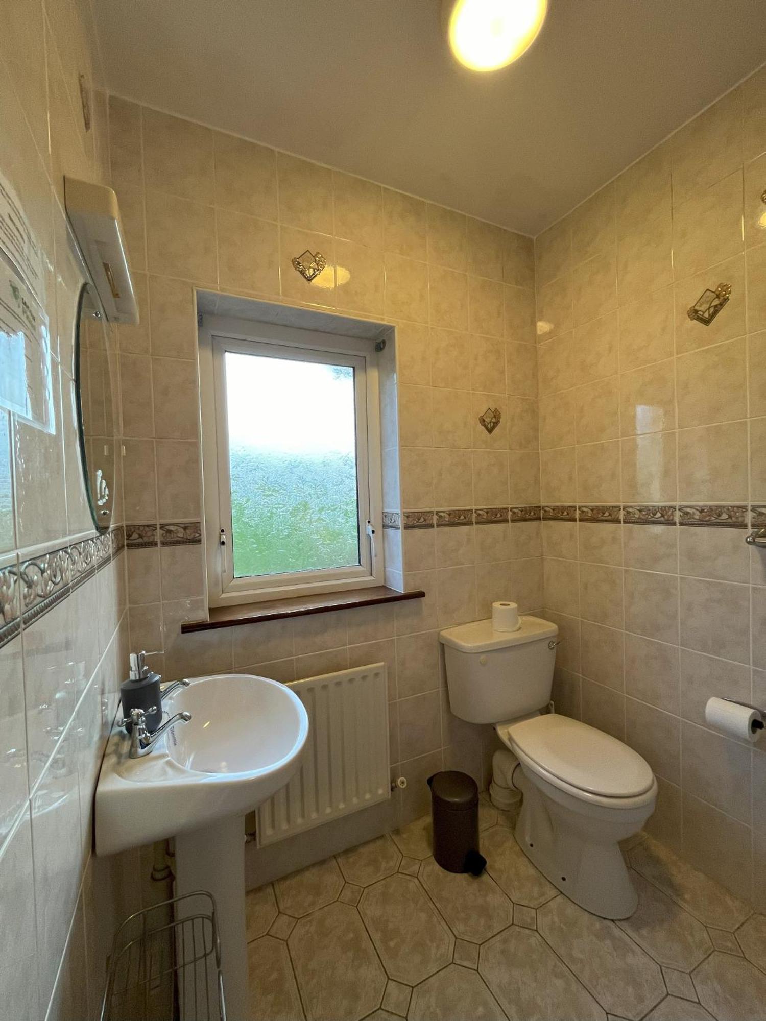 Pk Lodge Bed And Breakfast Skibbereen Exterior photo
